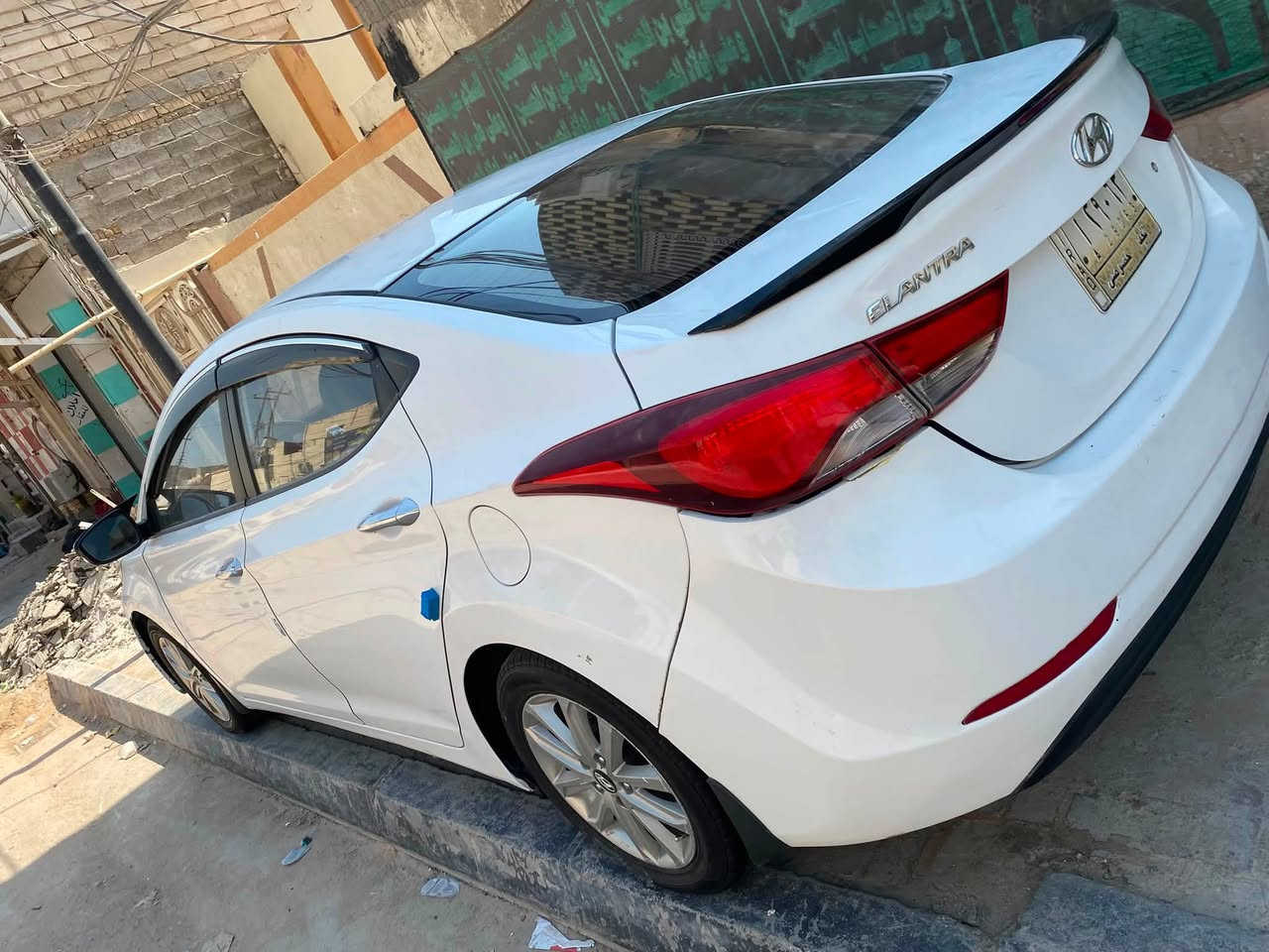 النترا 2015 خليجي محرك 1800 دوش
بيها 3 قطع 

نص فول 

السياره نضيفه وجاهزه 

السعر 105 وبيها مجال 

***********
