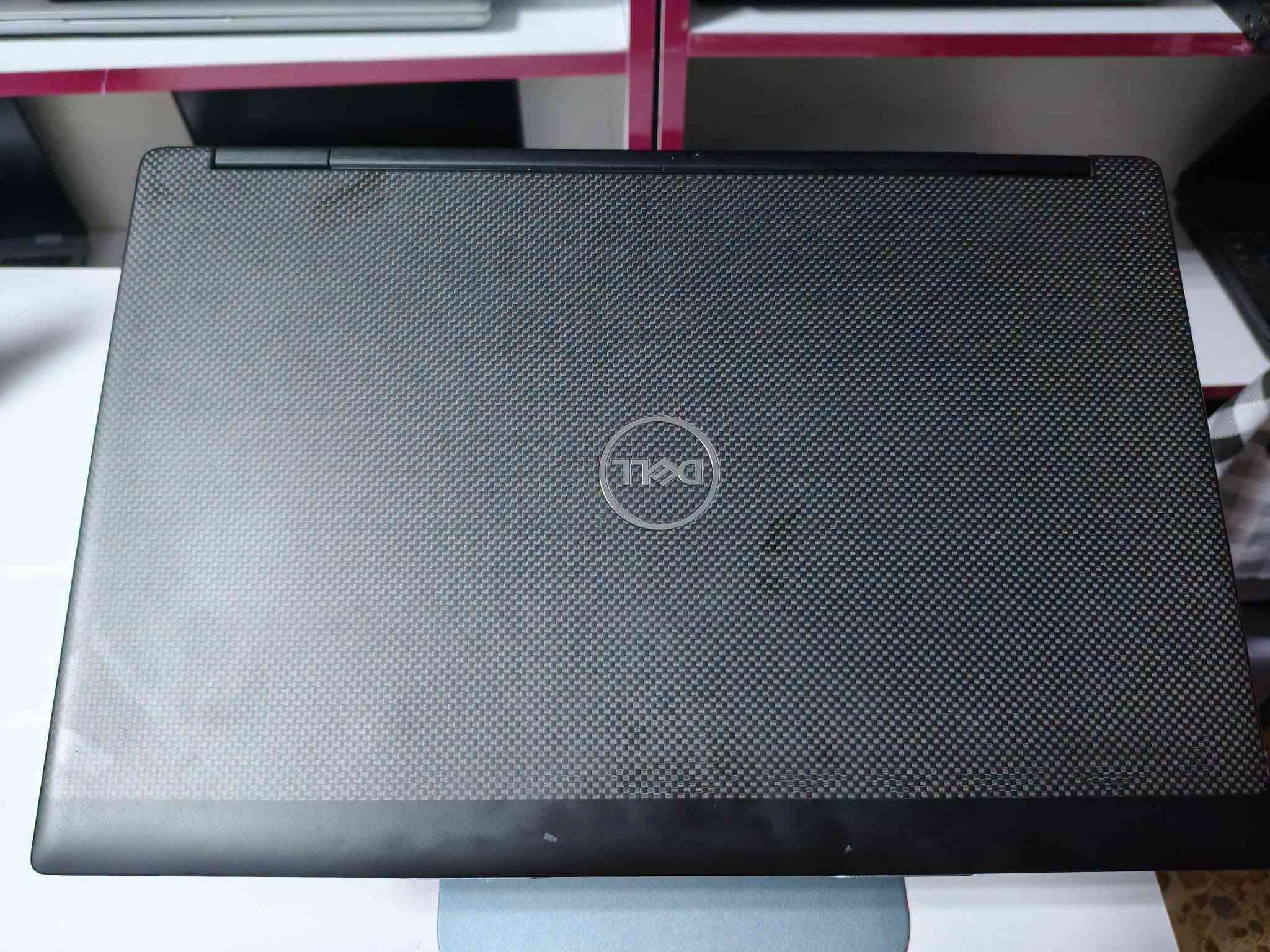 بكرت شاشة خارجي 6 كيكا وشاشة 4k المهندسين وجماعة المونتاج مو تردون دقه عاليه؟؟
Dell precision 7530
I7 8th H
16 GB  DDR4 
512 SSD (2*256) M.2

كرت خارجي انفيديا p3200 6G
كرت شاشه داخلي إنتل UHD Graphics 630 
حجم 15.6 
دقة شاشة فوركي 4K
كامل واصل شامل 630 الف

***********
