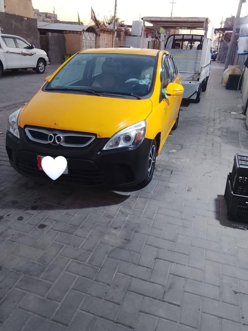 سلام عليكم  سياره للبيع بايك دي 20 فايته التسجيل معاملته موجوده  سياره نضيفه ومرتبه حداديه جديده مديل2019  مكينه وكير كورلا بلاد بيه سنويه وأرقام أجرة   مكاني بصره سعر30   ***********

