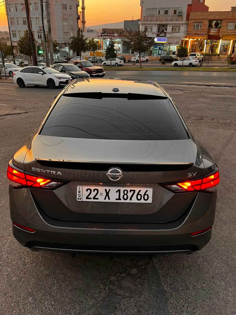 🚘 NISSAN SENTRA SV 2023 🇺🇸

🔹 المحرك: 2.0 لتر 4 سلندر بنزين
🔹 القوة: 149 حصان
🔹 العزم: 146 lb-ft
🔹 القير: CVT Xtronic أوتوماتيك
🔹 الدفع: أمامي FWD
🔹 نظام التشغيل: تشغيل بصمة + زر تشغيل
🔹 الجنوط: ألمنيوم
🔹 الفرامل: ديسكات أمامية وخلفية
🔹 ABS + EBD + Brake Assist

✅ تحذير النقطة العمياء
✅ تحذير مغادرة المسار
✅ تحذير الاصطدام الأمامي
✅ فرملة طوارئ أوتوماتيكية
✅ كشف المشاة
✅ تحذير حركة المرور الخلفية
✅ مثبت سرعة
✅ مساعد الضوء العالي
✅ نظام مراقبة ضغط الإطارات
✅ نظام الثبات الإلكتروني VDC
✅ نظام مانع الانزلاق TCS
✅ حساسات/كاميرا خلفية حسب التجهيز

🔸 شاشة وسطية
🔸 Apple CarPlay
🔸 Android Auto
🔸 Bluetooth
🔸 USB
🔸 تحكم بالمقود
🔸 دخول بدون مفتاح
🔸 تشغيل عن طريق زر

🔹 مقاعد قماش
🔹 مقعد السائق قابل للتعديل
🔹 مقاعد خلفية قابلة للطي 60/40
🔹 مكيف هواء
🔹 نوافذ ومرايا كهربائية

سيارة ضررها فقط جاملوغ و باب كلير بخ امريكا بدون دواخل ب شرط 
ارباكات بس بردة وحدة باقي كلها ب شرط 
تحويل وكالة غرامات ب شرط 
سعرها بلاشش بلاشش ١٤٤$ ووقـــة و مجال 
للأستفسار عن هاي السيارة اتصل على هذا الرقم 
كورك-واتساب
*********** سميل, دهوك
