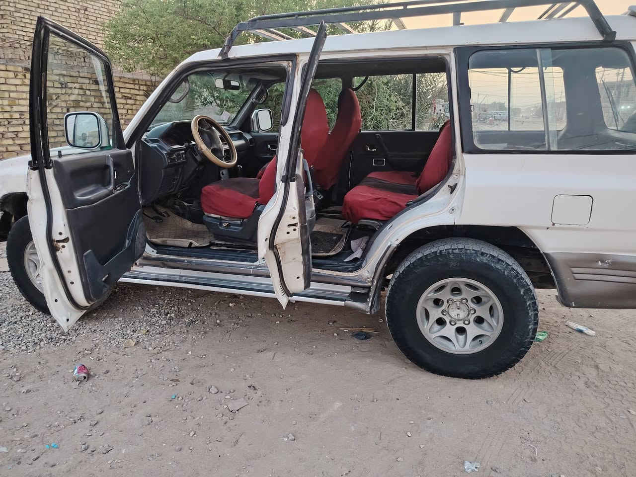 سلام عليكم باجيرو موديل 99متجايه كتر السايق سنويه صاقطه رقم اربيل راعي السياره موجود بكلر حداديه جديده تفاصيل اكثر اتصال *********** المكان الديوانيه قضاء البدير سعر 34  وبيه مجال
