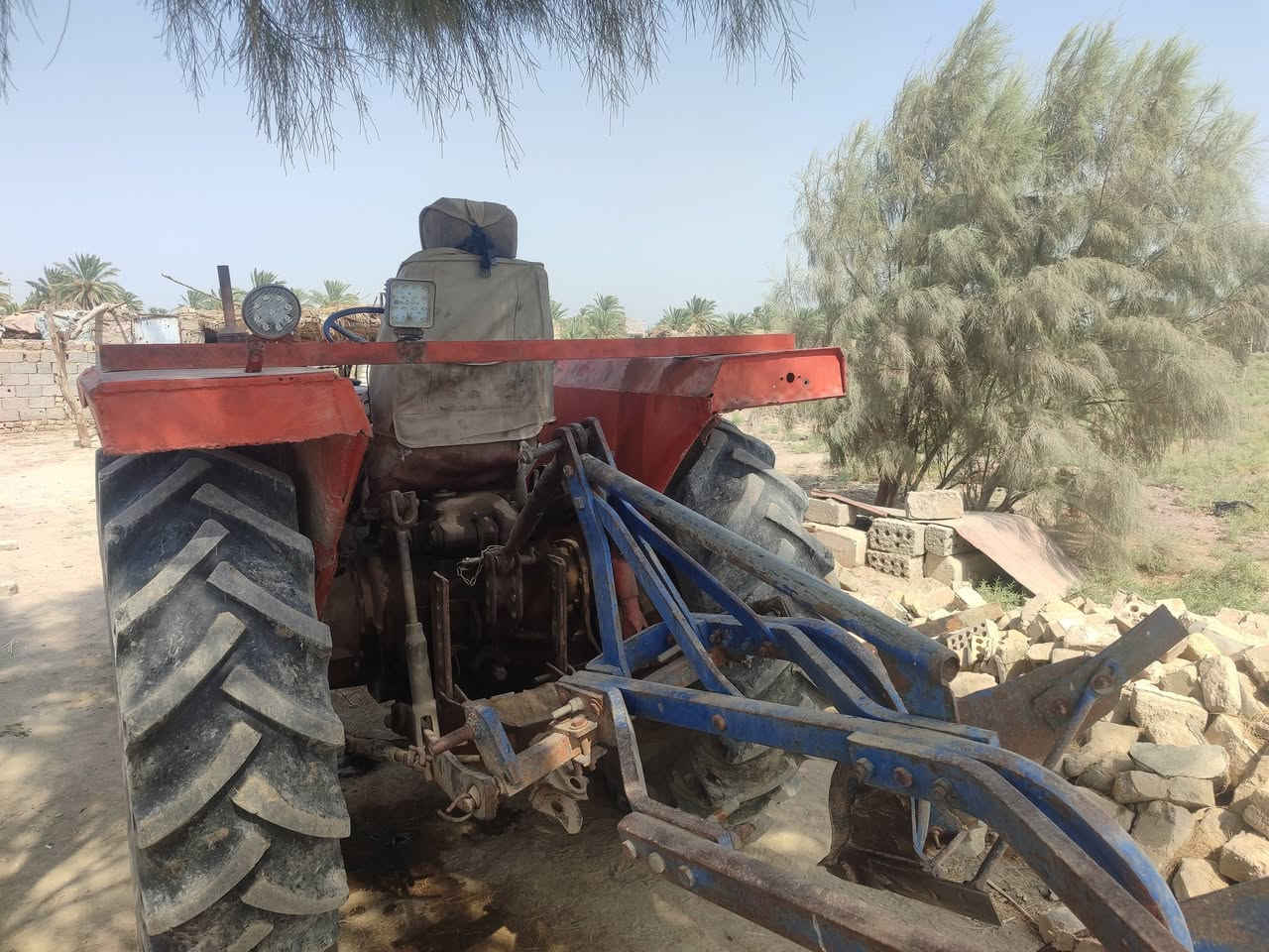 عنتر للبيع موديل 87كير صدر جهاز رفع محرك كله جديدتاير جديد السعر 4مليون وبيه مجال***********
