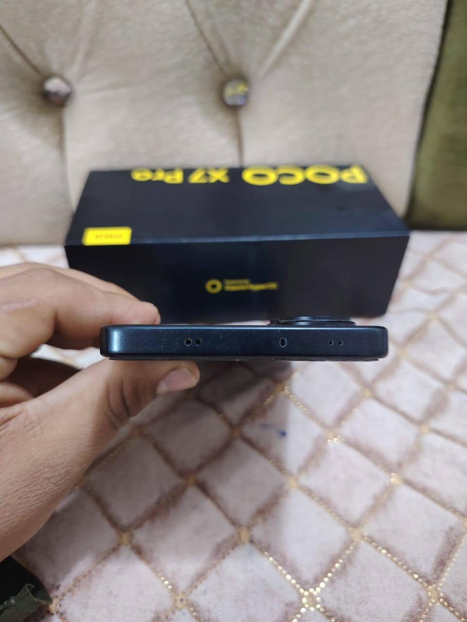 مكلف بل نشر جهاز للبيع بوكو اكس 7 برو جهاز نضيف حيلل مصارلي 4 اشهر من أخذته نضافه فول مثل ما موضح بل صوره 
السعر 350 
الاستفسار 
*********** بي واتساب
