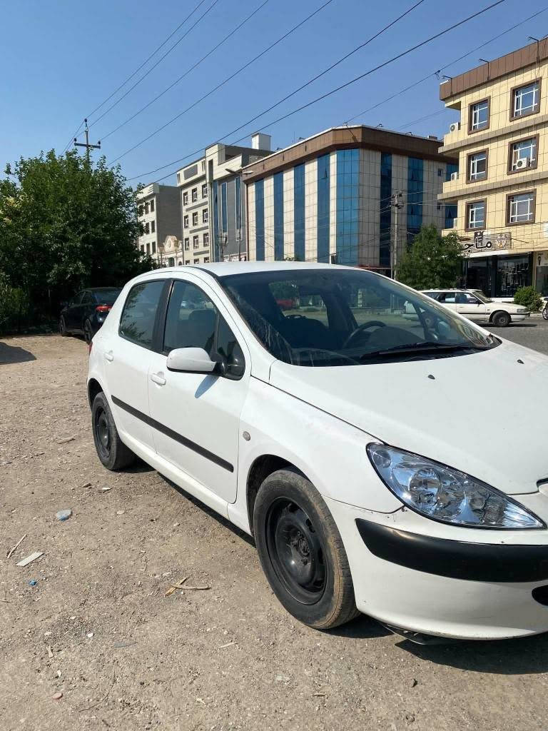 بيجو موديل 2004 بدون ضربه سياره مكينه شرط تبريد ثلج ***********
*********** كركوك, العراق
