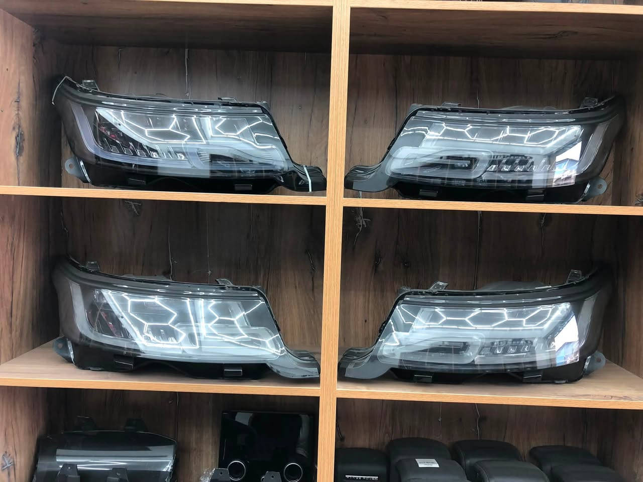 Auto land ارض السيارات
قطع غيار رانج روفر جديد و مستعمل 
بغداد طريق معسكر الرشيد ***********

