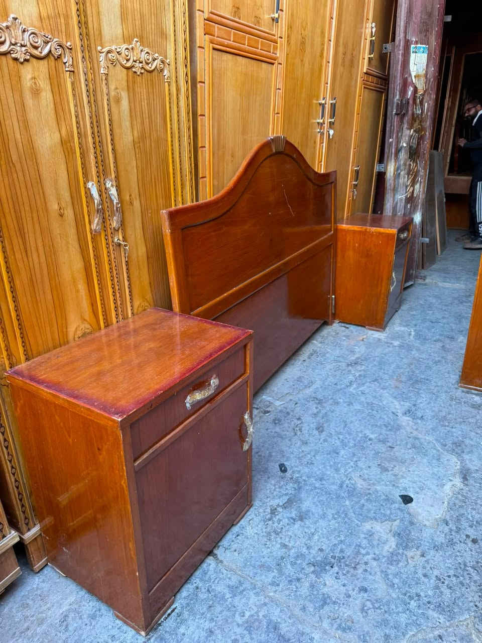 غرفة ست ابواب داخل خارج صاج طبيعي ٤ ملم
السعر 375 الف 
للاستفسار تواصلوا معنا عبر الواتساب او الاتصال على هذا الرقم 
***********
