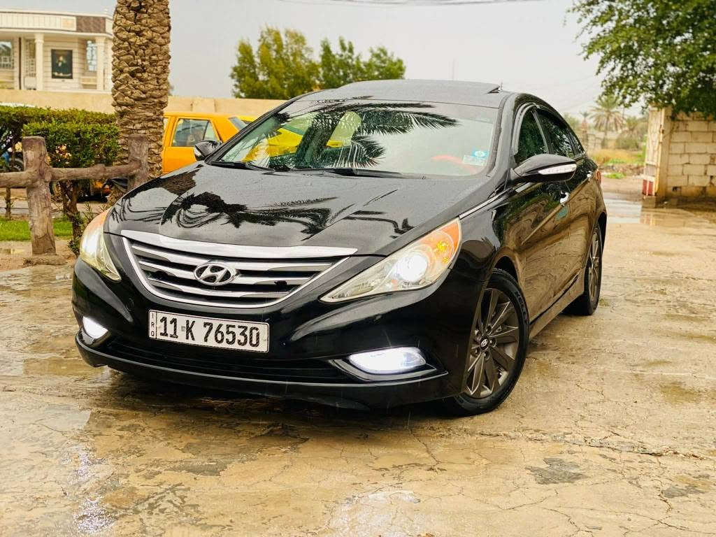 🚘 للبيع سوناتا 2014 أمريكي

▪️ اللون: أسود
▪️ المواصفات: فول مواصفات
▪️ تبريد قطعتين
▪️ تبريد كشنات
▪️ فتحة سقف
▪️ بصمة
▪️ ويل كب
▪️ تخم
▪️ تايرات جديدة
▪️ تبريد ثلج 🧊
▪️ السيارة جاهزة من كلشي وما تحتاج صرف

🔧 المكينة: GDI تيربو 
⚙️ الكير والمكينة: على الشرط

📍 رقم بغداد وباسمي
📄 شرط المداور
📝 عقد مروري يتسوى قبل كلشي

السيارة كلش حلوة ونظيفة، والجاد يجي يشوفها ويفحصها.
*********** ديوانية, القادسية
