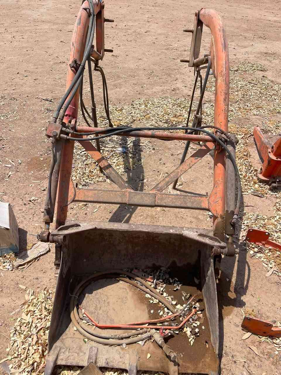للبيع كيله كابوته وضع الشركه 
العنوان صلاح الدين قضاء الدجيل
للستفسار اتصل ***********
