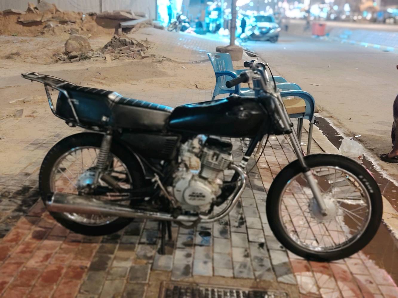 السلام عليكم وكان طويريج 300 وبيها مجال اوراق ***********