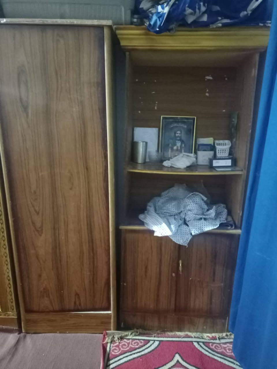 السلام عليكم ورحمة الله وبركاته غرفه اخشاب عراقيه غرفه حلوه مرتبه سعره 175  وبيهه مجال قليل رقم الهاتف ***********
