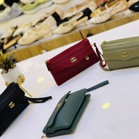 جزدان نسائي • جلد طري • كوت شارع الهورة