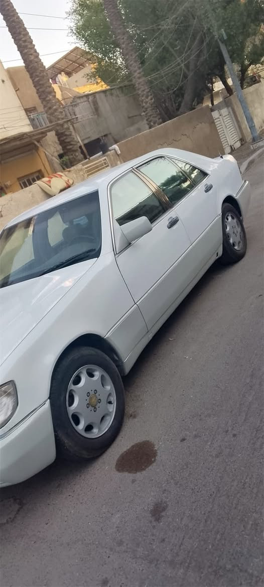 السلام عليكم
السيارة للبيع 
كلشي جاهز بيهة والغراض المبدلهة 
كلهم اصل بس عوزهة غرفة 
تبريد حدادية كير مكينة كلهن كفالة 
ما عدى الغرفة مديل ٩١ 
لاستفسار مع صاحب السيارة :
***********
مكان السيارة بغداد القاهرة
