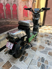 مستعجل عل بيع. R9  اخت الجديدة بطاريات كبار عدد 5  نضيفات عل الفحص  ال...