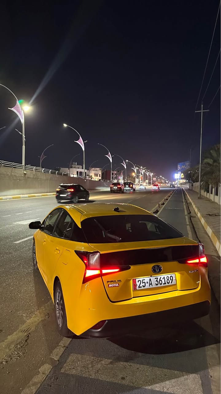 ‏تويوتا بريوس هايبرد موديل 2022
اللون :- اصفر تكسي 
قوه المحرك :- 1.8 Hybrid
بصمه 
بصمه ابواب 
تحكم ستيرن 
رادار امامي 
كامره خلفيه  
ثلاث انضمه قياده 
‏SPORT.ECO.NORMAL.
تبريد شاشه بيانو 
شاشه دشبول الكتروني  
مانع انزلاق
تحديد مسار
لايت LED 
كشنات تدفئه
بروجكتر عداد سرعه 
حساسات ابواب 
بقيت المواصفات معروفه 
السياره حادث فقط الجاملغ الايمن وتكحيل بالباب 
 للاستفسار الاتصال ع الرقم
***********
السعر (142) ورقه وبيها مجال كركوك, العراق
