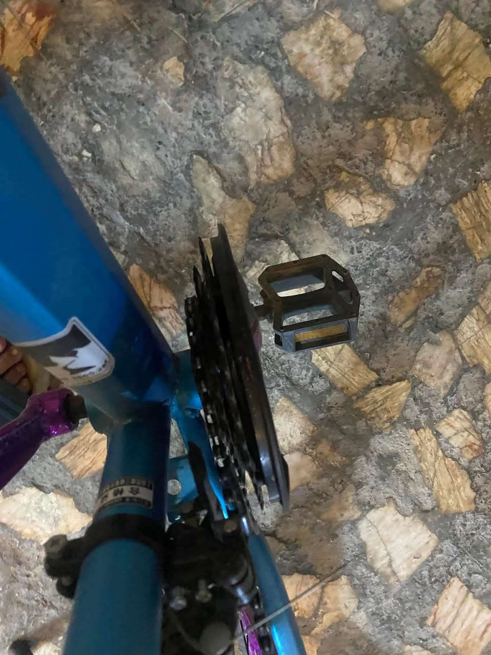 سلام عليكم هاذا البايسكل جبلي با ١٧٠ ما بي مجال حجم ٢٩ يحتاجله بس تبديل بايدر ما يكلفك بس ٥ ألف دينار مستعمل ٢٠ يوم ولبايسكل ياباني عنوان بغداد  طالبيه فلكه ٨٣ للتواصل ***********
