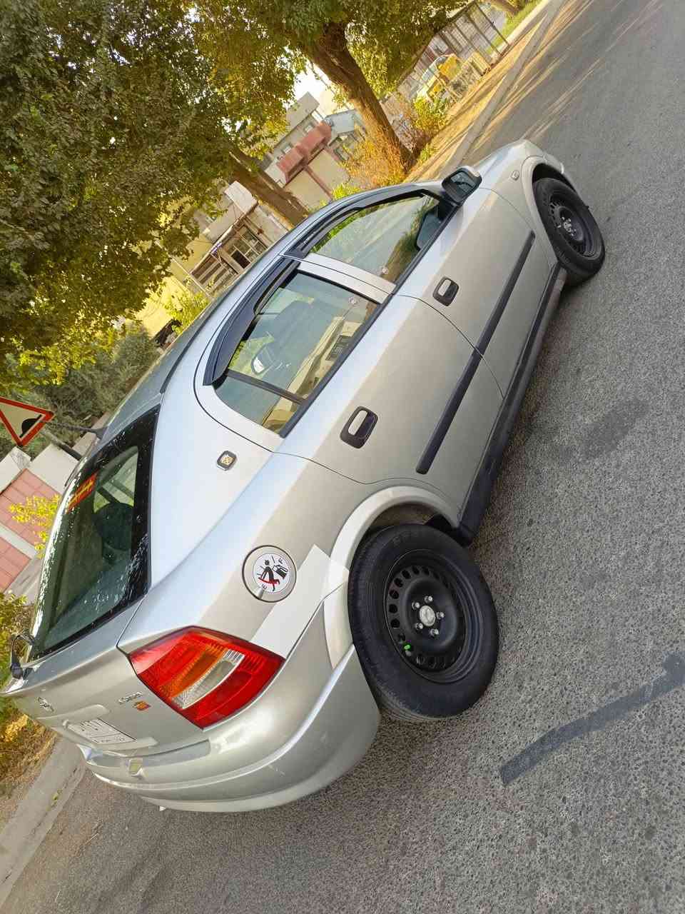 للبيع تحفه فنيه
اوبل استرا موديل 2000 سياره ع وضع الشركه تخم تاير باتري جديد السياره صبغ عام اثر جراد كهربائيات كلها شغاله مسجل وسمعات ويل بلادي صدر امامي خلي جديد السياره جاهزه من الدعاميه للدعاميه رقم كركوك مشروع وطني سنويه لل 2025 بشرط التحويل بطاقه بانزين سياره تراي كلش ناعمه عنوان السياره في كركوك بيع سريع ومستعجل السعر 44 وقه  وبيها مجال كلش قليل 
***********
***********

نص مكتوب في الصور:
- ۰۷۸۲۶۳۹۱۵۰۰