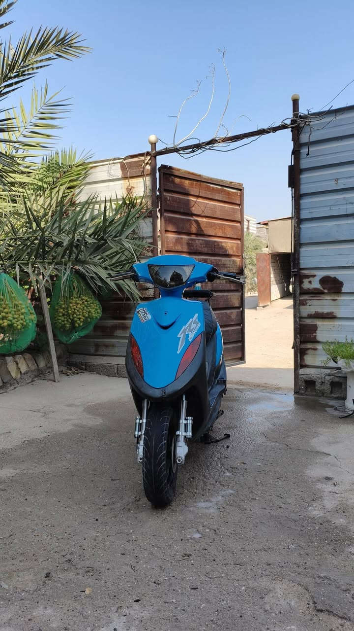 سلام عليكم للبيع(الدبل الخلفي مستبل ببلادي)
ماكس عدله للبيع الدراجه ما مفتوحه تجي تفحص بوشه ضمان الدراجه مكينه جديده تخبل كلجات جدد امامي وخلفي سلف جديد كابرته جديده كلشي جديد بنزات خلفي جدد غلاف كشن جديد يدات رياضي دبلات موكلش نضاف الامي رياضي ولخلفي جان بيها رياضي ورجعت البلادي الدراجه ما بيها نقص 
المكان /بصره قضاء المديه
السعر خاص
للاستفسار /***********
