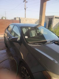 للبيع كورلا موديل 17 ال اي قطعه مبدل بلادي جامرلق فقط وبيها صبق بل باب...