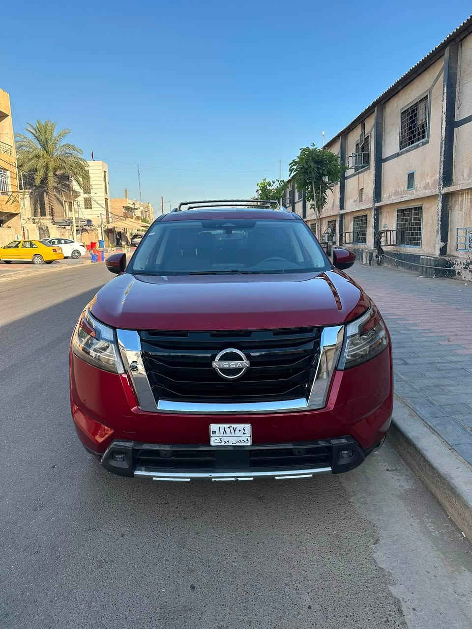 سلام عليكم
2024 NISSAN PATHFINDER, SL 
للبيع نيسان باثفايندر موديل ٢٠٢٤ تو ويل
لون احمر 
سيارة تعتبر فول 
فتحة سقف بانوراما
ماشيه ٣١ الف ميل
بصمة تشغيل
بصمة ابواب 
تشغيل عن بعد 
صندوق شفط كهربائي 
رادار امامي (تحديد مسار)
رادار جانبي (نقاط عمياء)
رادار خلفي (تحذير من الاصطدام)
حساسات امامية+ خلفية
كاميرات 360°
كشنات ملكي VIP
كشنات جلد  و كهربائي الاماميه
كشنات تدفئة امامي وخلفي
تبريد قطعتين لمس و تبريد مركزى 
تحكم وضعيات القيادة
هيتر استيرن
هاند بريك بصمة
اوتو هولد
شاشة كبيرة لمس+كاميرا
وبعد هواي المواصفات 
ضررها  :  تبديل قطعه وحده فقط جاملغ ايمن فقط والسياره بيها راس الشاصي الايمن بيه تعديل والسياره والله مكلفه اكثر من هالرقم ونقصها كاميرا اماميه ورادار امامي الباقي كلها شغاله وهذا رقم الشاصي 
5N1DR3CB0RC224995
سيارة اني مستوردها باسمي وبدون رقم تترقم بغداد او محافظات عدا شمال والسياره موجوده في بغداد الكاظميه
سعرها  ١٧٥ قفل 
 رقم موبايل :***********
