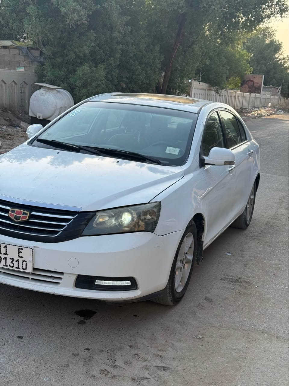 جيلي امكراند موديل ١٣ بغداد رقم إنكليزي هزة جديده سنويه جديده باسمي مكينه كير مكفولات جاهزات تبريد حداديه تايرات كلها جاهزة وبيها منظومة غاز سياره بلاديه داخل دشبول اسود المرغوب مكانها بغداد حي الجهاد رقم الهاتف *********** السعر ٥٤$ بغداد, العراق
