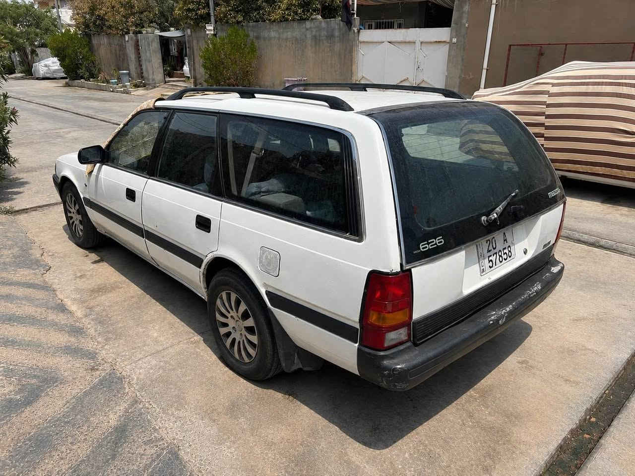 السلام عليكم

مازدا 626 استيشن

موديل 1992

رقم ديالى الدولي الجديد 

رقم وهزه وسنويه كله جديد 

سنويه باسمي 

ستيكر بانزين جديد 

تخم تاير جديد 

باتري جديد 

گير عادي

قوايش كلها جديده قايش تايم كيس وداينمو وباور ستيرن 

كلج وعمبار بريك كله جديد 

سياره بلاديه بدون قطرة صبغ 

بيها خياسات قليله بالهلالات الخلفيه فقط

داخلها جديد بلادي كلشي كامل 

سياره بدون تبريد 

سعر السياره 36 وبي مجال 

مكان السياره ديالى خانقين

*********** خناقين, ديالى
