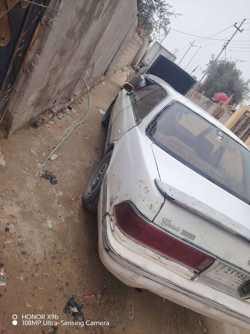 سلام عليكم مارك كصيف البيع او مراوس سياره نضيفه مكينه توني مجفته سياره عوزه حداديه رقم كربلاء راعيه ب الزبير بس رقمه ما عندي وماندله  العنوان بصره سفوان *********** السعر 17 وبيه مجال

نص مكتوب في الصور:
- O HONOR X9b 108MP Ultra-Sensing Camera
- HONOR X9b 108MP Ultra-Sensing Camera
- HONOR X9b
- 108MP Ultra-Sensing Camera
- O HONOR X9b