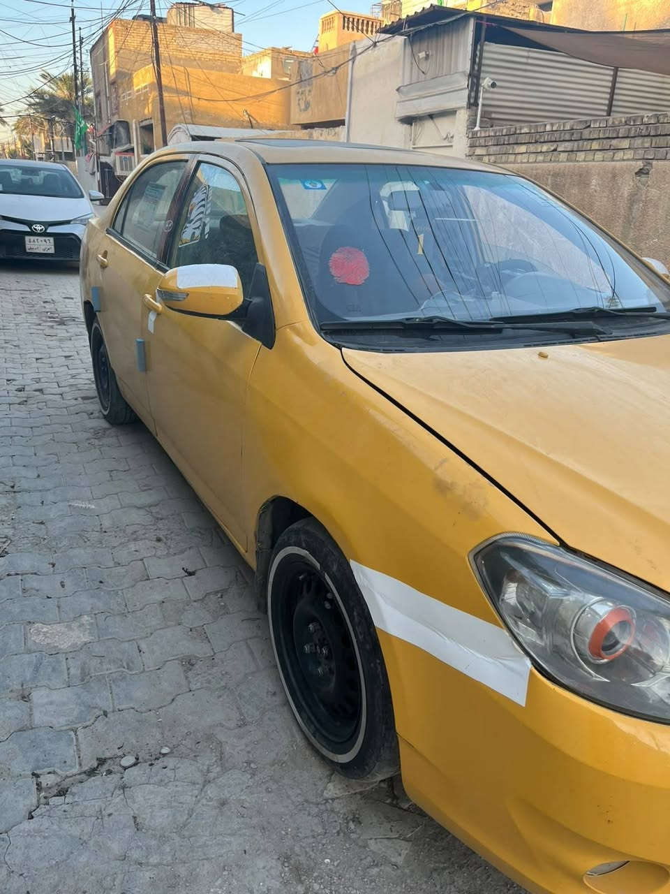 السلام عليكم بي وايدي موديل ٢٠١١
رقم انكليزي ديوانية
مصفر هيئة وغرامات
تحويل مباشر
التبريد عوزة غاز فقط
كير مكينة مكفولا
 السعر ٣٠ وبيه مجال
العنوان بغداد البياع
رقم الهاتف ***********
