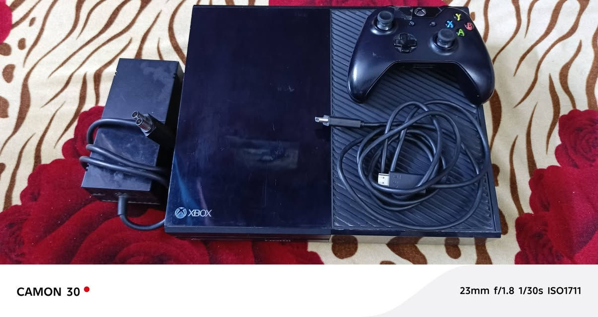 ‏اكس بوكس وان فات ذاكرة 400 ما مفتوح السعر100 عدا التوصيل  قفل الشراي يراسلني عل رقم يوجد توصيل  ***********
