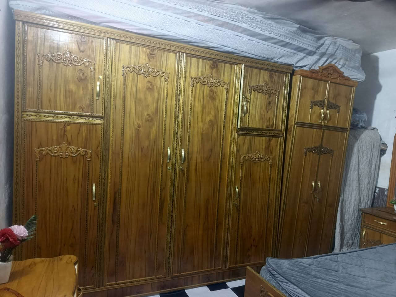 غرفه للبيع نضيفه للبيع سعر 900 وبيها مجال مكاني بغداد شعب ***********
