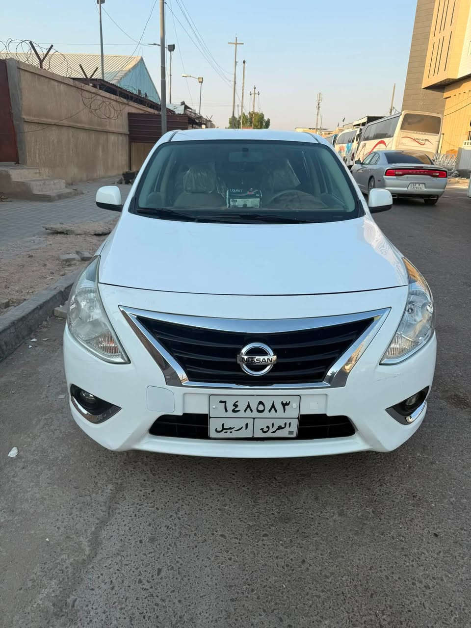 �🚗 للبيع نيسان صني 2021 هندي – بليته زركة 🚗🔥
سيارة مرتبة ونظيفة، شكلها حلو ومناسبة للاستخدام اليومي والشغل.

✅ موديل 2021
✅ هندي
✅ بليته زركة
✅ لون أبيض
✅ بيها باردات
✅ دوسة بالخلفية مال الباب مصبوغة
✅ رقم أربيل
✅ السيارة جاهزة للاستخدام

💰 السعر: 95 ورقة قابل للتفاوض بالمعقول

📸 الصور حديثة والسيارة نفس اللي بالصور
👀 المعاينة تحكم
�العنوان البصره _ المطيحة
للتواصل :***********
