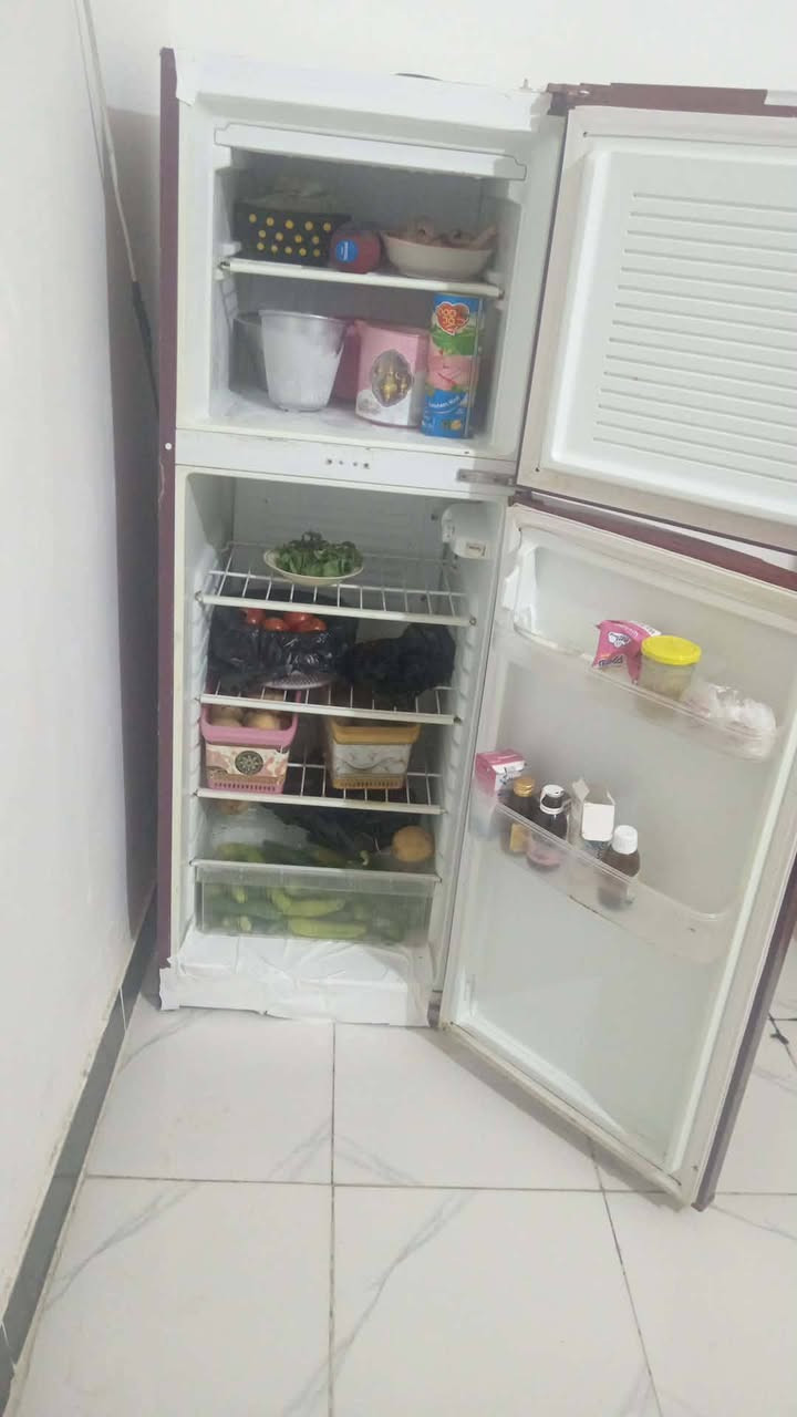 اوفن قفله25

ثلاجه نضيفه كلش وتجمد ب 200وبيه مجال

براد نضيف وشغال
فجئه صار مايه حار ٥٠ وبي مجال
التواصل على الواتساب ***********
