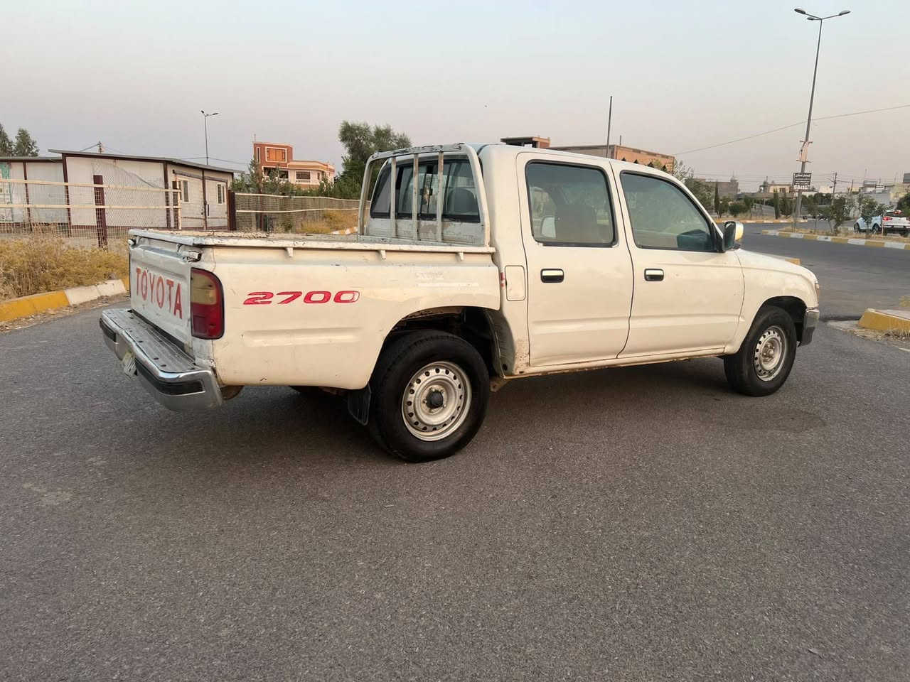 توێتای یابانی مەکینەسپی مۆدێل 2002
 بێ بۆیاغ بێ لێدراو هیچی پێوەنیە تەبریدو پاوەرە ئاڕمی پلاستیکی سلێمانی لەگەڵە بەشەرتی ئەوەی ماڵی کەس نەبێت کێشەی نەبێت شوێن چەمچەماڵ  سعری قوفڵی 38گڵا  
ژم ;*********** السليمانية, العراق
