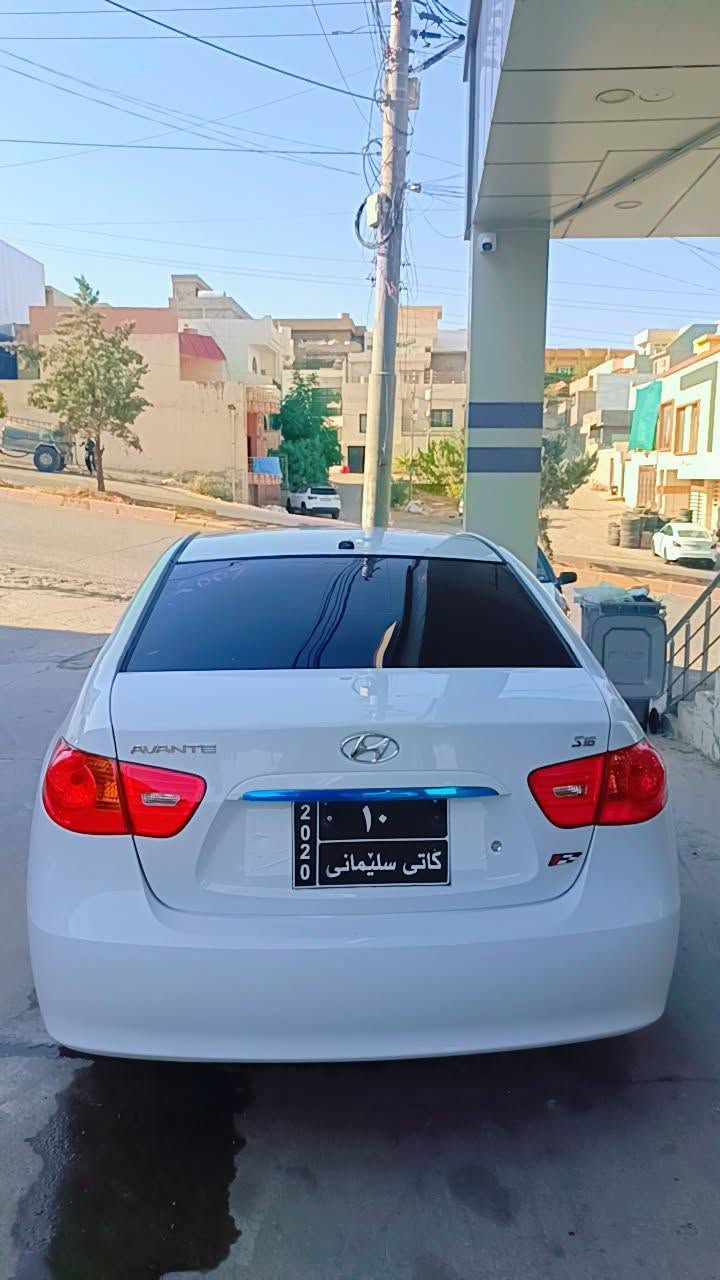 مۆدیل 2007
کۆد کراو 
گێرومەکینەی بەشەرت 
تەبریت بەشەرت پێشو پشت کەپس 
سەقفی وەک شوشەیە 
چارتایەو ویلی 16ی لۆکی لەژێرە 
تەبریت لەمس 
ئاوێنە شەفت 
کوشین هیتەر 
دینار مەسرەفی نیە بەس ماشاڵای دەوئ لەجوانیو لەخاوێنی 
نرخی  52گەڵاو مەجالەکی برایانە 
ژ.م ***********واساپو ڤایبەری لەسەرە 
شــــوێــــن کـــــۆیــــه
