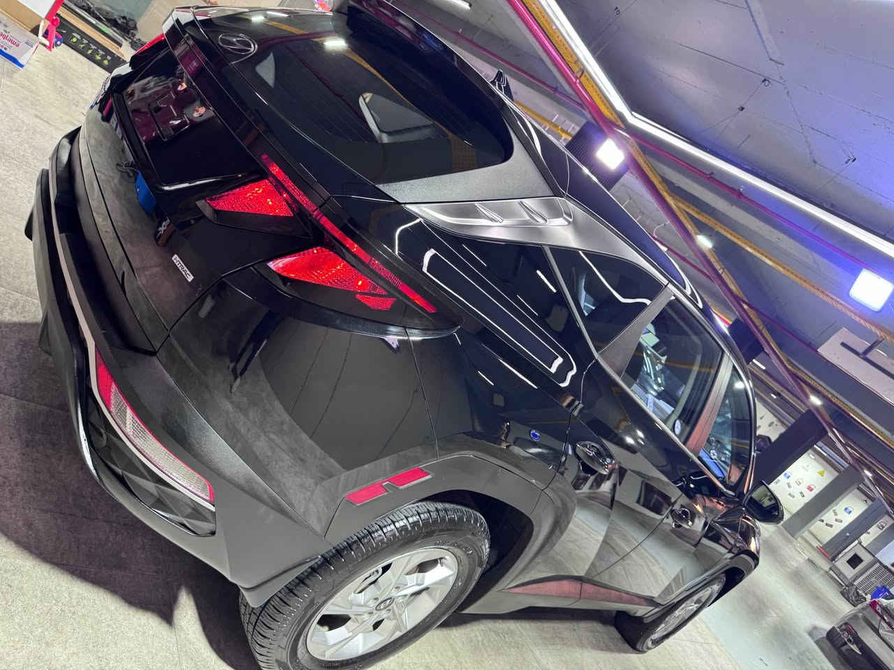 Hyundai tucson 
هيونداي توكسون 2024
اللون اسود ملكي
بدون دواخل 
ربع شبر بيها تكحيل راس جاملخات القدام
جاهزة 100/100
تترقم شمالي 
ايرباك الستيرنگ مسستم
اربيل / شركة الوتين
موبايل ***********
موبايل ***********
السعر 163$مجال بسيط 
واتساب اجاوب او اتصال مباشر أربيل, العراق
