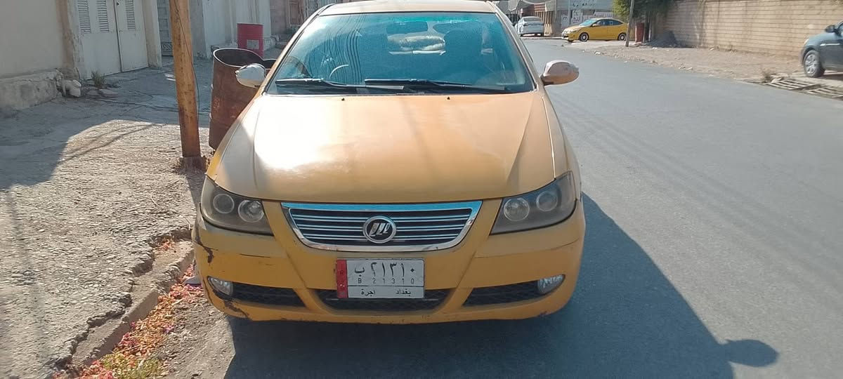 ليفان 2011 سنوية  2029 صاحبها بالموصل السعر 37 وبيها مجال للتواصل الاتصال على***********
