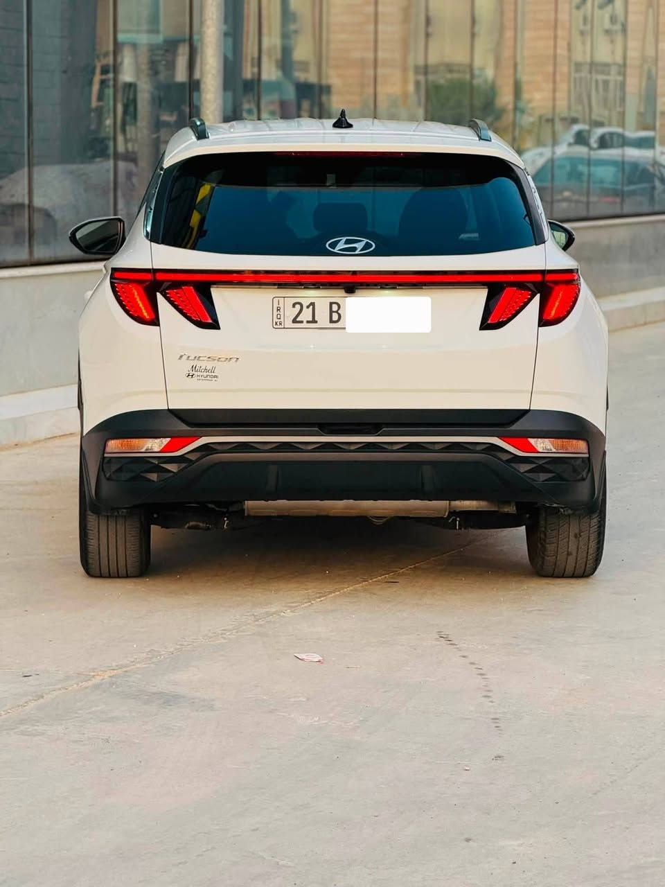 هیوندای تكسون 2023 السياره كلين كفاله عامه من صبغ او بارد
حجم المحرك : 2.5L (4.سلندر )
ملاحظه : بدون صبغ 
بصمة ابواب
بصمة تشغيل 
تشغيل عن بعد (𝐑𝐄𝐌𝐎𝐓𝐄 𝐒𝐓𝐀𝐑𝐓)
شاحن هاتف
كاميرا خلفي
هاند بريك بصمة
اوتو هولد (𝐀𝐔𝐓𝐎 𝐇𝐎𝐋𝐃)
اوتو ستارت (𝐀𝐔𝐓𝐎 𝐒𝐓𝐀𝐑𝐓)
اوتو ستوب (𝐀𝐔𝐓𝐎 𝐒𝐓𝐎𝐏)
رادار 360
رادار امامي (تحديد مسار)
رادار جانبي  (نقاط عمياء)
رادار خلفي (التحذير من الاصطدام)
حساسات 360
حساسات امامي
حساسات جانبي 
حساسات خلفي
نظام (𝐒𝐌𝐀𝐑𝐓)
نظام (𝐒𝐏𝐎𝐑𝐓)
نظام (𝐂𝐎𝐌𝐅𝐎𝐑)
نطام (𝐄𝐂𝐎)
نظام(𝐒𝐍𝐎𝐖)
كشنات هيتر  امامي 
تحكمات استيرن
تبريد مركزي 
صندوق شفط كهربائي 
لايتات (𝐋𝐄𝐃) لید عدسة زينون 
بكلايتات (𝐋𝐄𝐃) لید
 ويل كروم 

تفاصيل اكثر الاتصال علی رقم ***********
