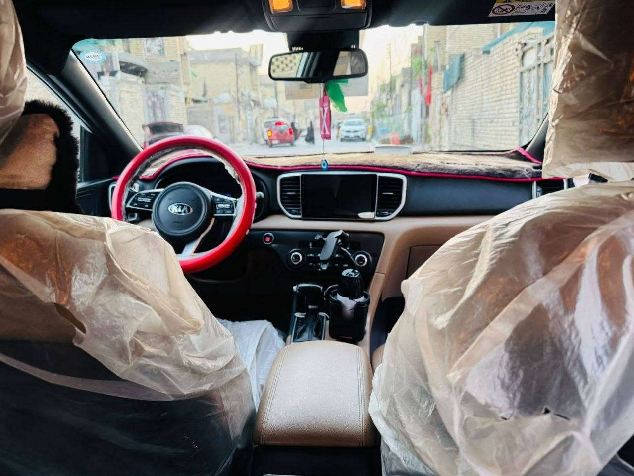 سبورتج خليجي 2019
كفاله عامه من الصبغ وبارد

 السياره نضيفه معنه الكلمه 

مكينه2000دوش كير صدر اطارات جدد
مواصفات حساسات أمامية وخلفيه شاشه وكامره خليفه 
مري أشير+شفط +بصمه تشغيل هندابريك كهرباي
مكاني بغداد الشعب حي اور السعر 20وبيه مجال

الهاتف ***********
