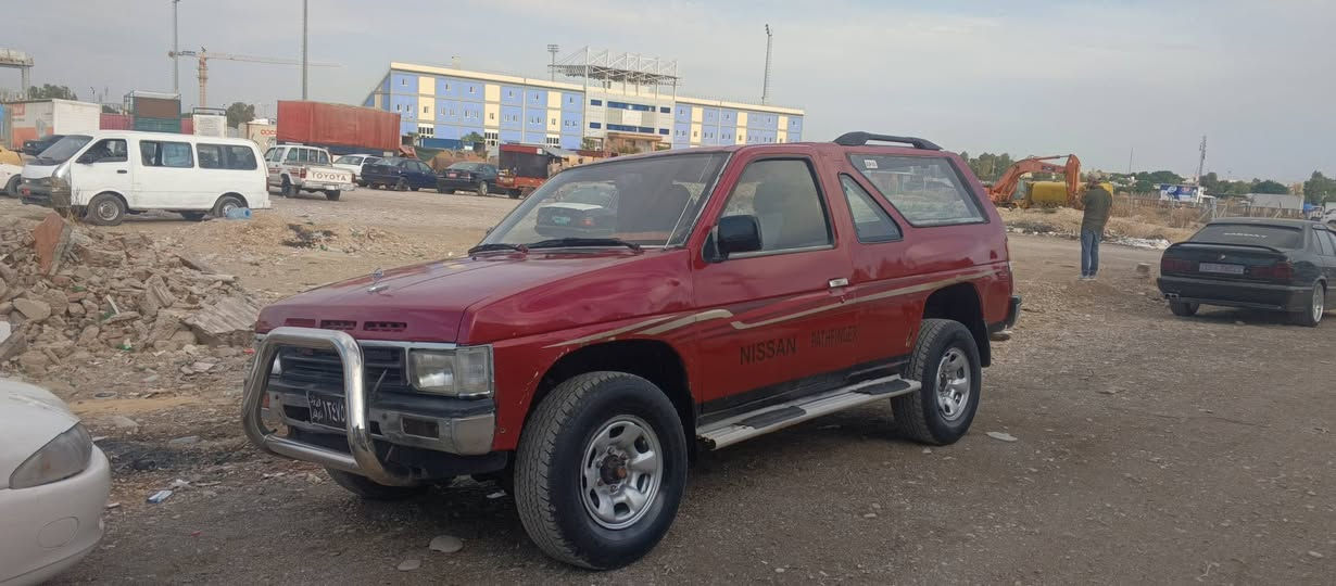 نیسان پاسپەندەر مۆدیل88 گیڕو مەکینەی نیسان 2000 گیڕ عادیە دەبڵ ئەکسڵە سەنەوی جنوبی لە گەڵە بەشەرتی حاسیبەو ئەوەلیات سەیارەکە تنوتۆڵە تەقەو ڕەقەی تیا نیە کارە بای مەزبوتە چوار تایەو ویلی مەزبوتی لە ژیرە سعری 12گەڵا گۆڕینەوەیش ئەکەم لەسەر دڵگرتن ژ.م*********** كالار, السليمانية
