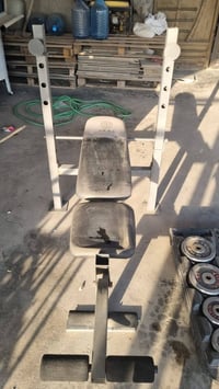 حقيبة اوزان + مصطبه عنوان بغداد حي العامل السعر 250 ألف التواصل 077135...