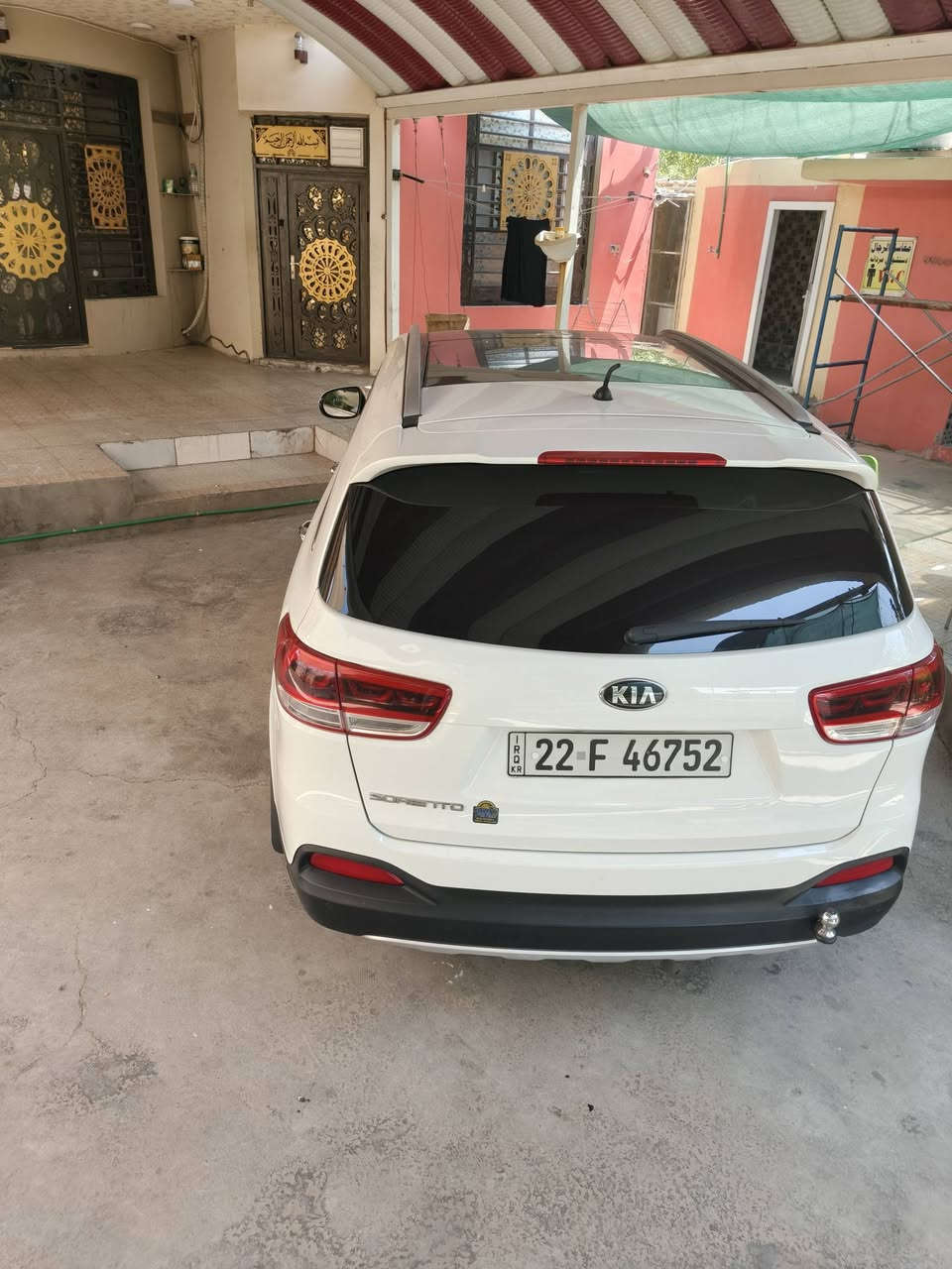 سورنتو مدير ١٥شكل ١٦ فول للاخير سياره جاهزه سنويه مجدده باسمي  السعر ١٧٥ بينه مجال المحرك ٤سندر بينه جوملغ الامامي فقط بدون أضرار بالبدن ***********
