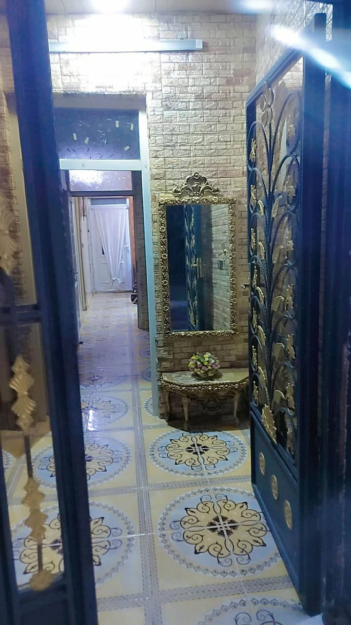 سلام علیکم خانوویەکی خۆش روبەری180مترە و دووقاتە لەگەل سەرەوە یەک خەلیتەیە و یەک شتە بۆزانیاری زیاتر نامە بنێرن یان تەلەفون کەن نرخەکەی زۆر هەرزانە❤️ رقم تەلەفون:*********** كركوك, العراق
