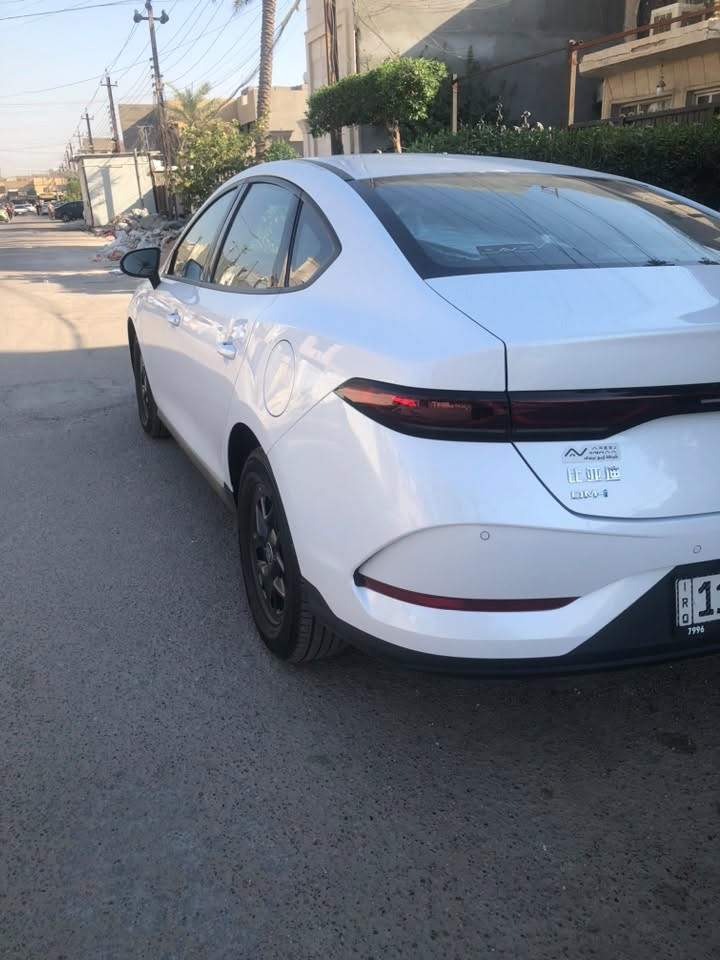 السلام عليكم
للبيع BYD كن بلاص 2025
داخل أبيض مكفولة كفالة عامة 
زيرو بعدها بحالة الوكالة 
رقم بغداد وبأسمي 
أرضية جلد وباقي المواصفات المعروفة 
ماشية 2000 وقابل للزيادة 
مكاني بغداد الكرخ 
السعر /21مليون وبيها مجال 
هــ ***********
