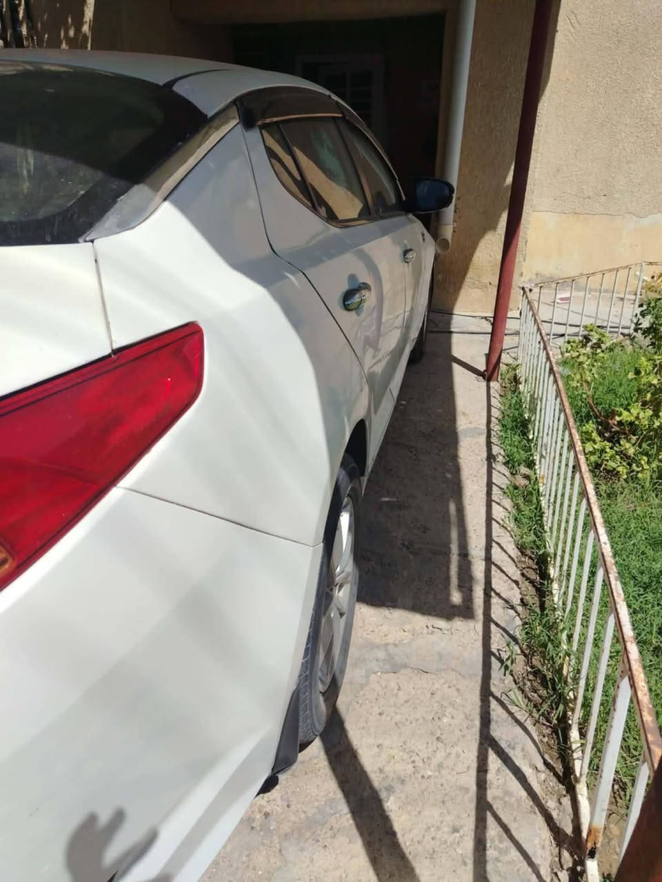خليجيه موديل 13خليجيه بسمي بغداد انكليزي سنوياً 30 السعر 80ورقه مكان واسط رقم الهاتف *********** مكينة 2000 وكير مكفولة
