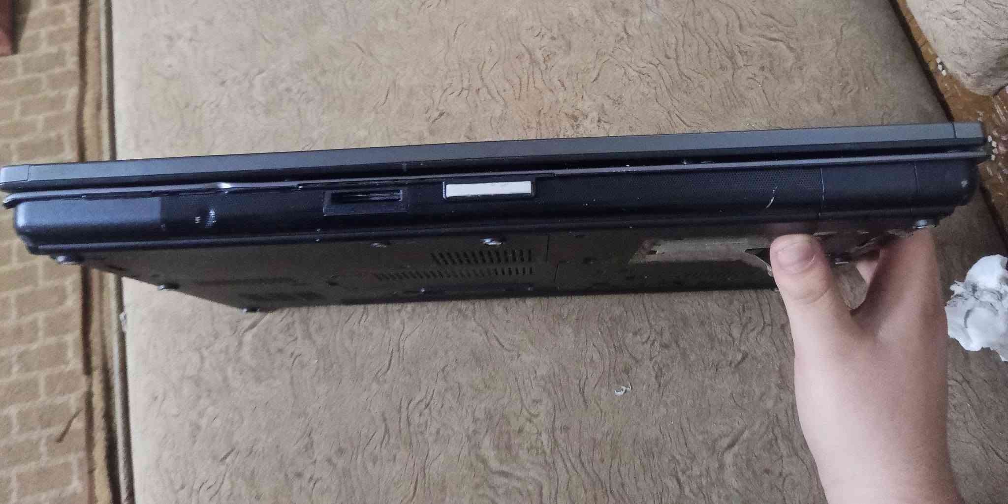 HP EliteBook 8540w • كرت Quadro • كيبورد ناقص