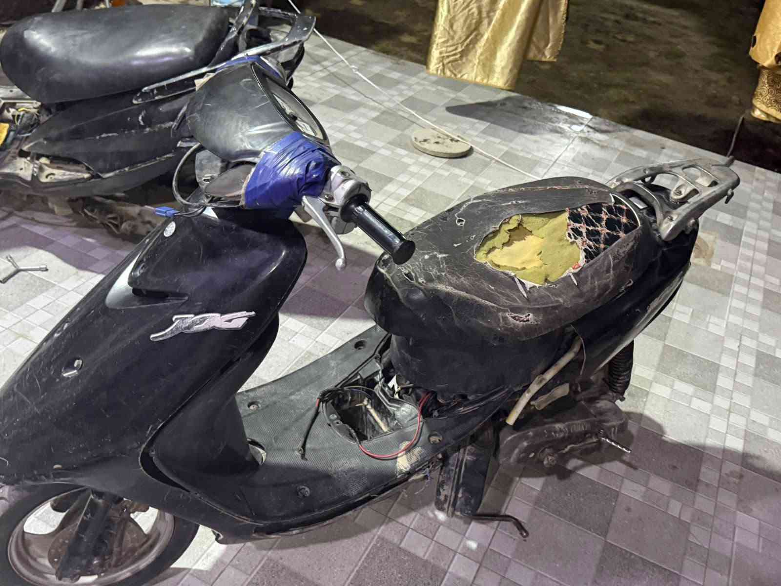 سلام عليكم من رخصت ابو الكروب دراجه عصفور 60 ودراجه ماكس قجمه 140دراجت خير من الله نقصه بس كلج خلفي  دراجات ثنينهن البيع او مراوس باكس عدله الو منغولي
*********** ومتوجد فيسبوك
سلام عليكم من رخصت ابو الكروب دراجه عصفور 60 ودراجه ماكس قجمه 140دراجت خير من الله نقصه بس كلج خلفي  دراجات ثنينهن البيع او مراوس باكس عدله الو منغولي
