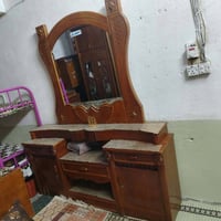 غرفة نوم • النجف