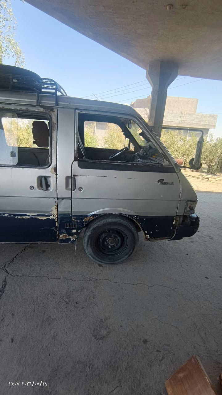السلام عليكم
كيه بسته للبيع 
رقمها قديم بغدادالماني السنويه تنتهي 2031
محرك 2700
والخارج مثل ماواضح بل صور 
السعر 25ورقه وبيها مجال 
المكان 🚗سيارة اليوسفية 
الاستفسار الإتصال على الرقم ***********
والخاص مفتوح
