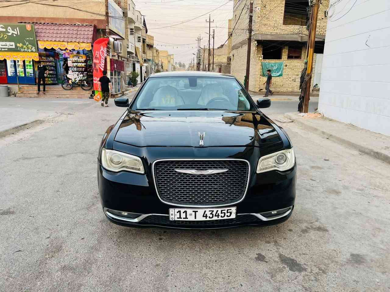 السلام عليكم…..
كلايسلر أوباما 2016 أصل أصل 
—————-
(خشم جاملغ صبغ ونص البنيد بدون دواخل بدون أيرباك)سونار مرفق معه المنشور
—————
رقم بغداد الدولي سنوية جديدة وهزة جديدة ولوحات دولية تحويل ثاني يوم 
————
السيارة فئة c 300. مكينه 3600
تحكم ستيرن جهتين 
شاشة چبيرة تدعم نظام ابل كار بلاي 
تشغيل عن بعد 
كشتات جلد 
تدفئة كشنات امامية 
منظومة زينون LED عالي ناصي أعلى مستوى 
تخم تاير + ويل مايباخ أصلي توني شادة 
———————- 
ماشيه 96 الف حقيقي
السيارة جاهزة على آخر حباية وماعوزهة برغي 
(مكينة وگير وتخم تاير وحدادية وتبريد وأكسل كلة مكفول)
ترابك وين ماتريد 
———————
السعر 162 وبيهة مجال للشراي  ارخص اوباما بالعراق 
عنواني بغداد
رقمي ***********
