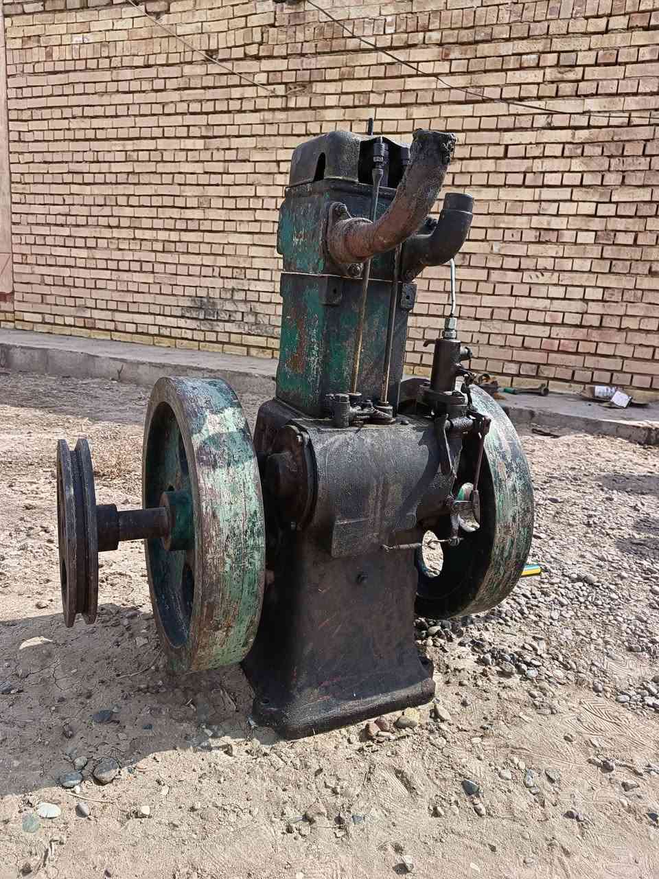 السلام عليكم يوجد ماطور لستر للبيع السعر ،250 وبيه مجال الاتصال على الرقم ***********
