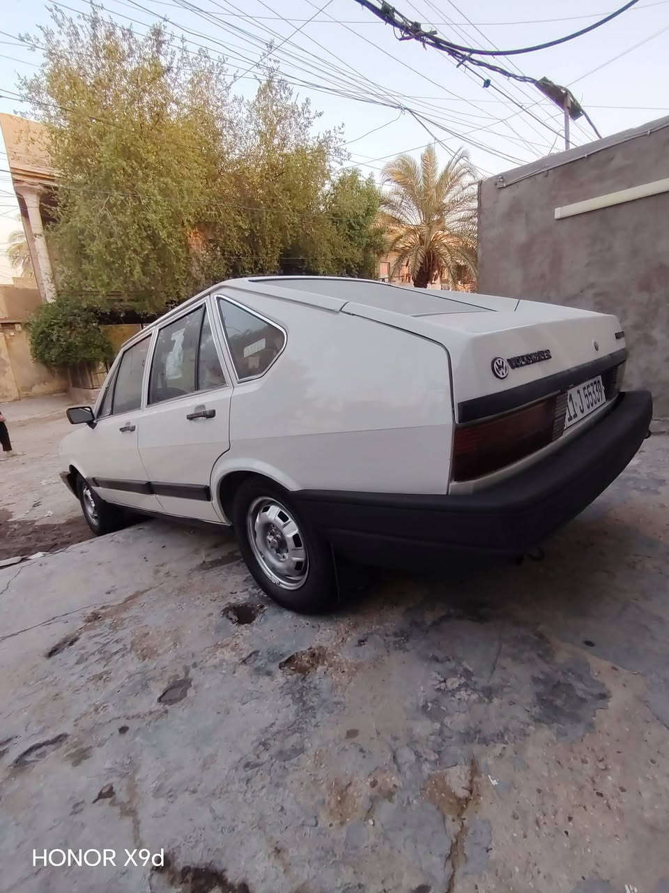 السلام عليكم للبيع  فقط برازيلي موديل ٨٧ رقم بغداد باسمي السياره بيها قطع صبغ اني ابيعلك أحزام كير محرك تبريد صدر تخم تاير كله نظيف و بلادي السعر ٣٥ وبيه مجال للاستفسار أتصل ***********
